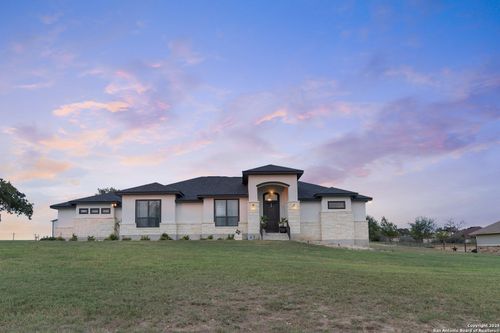 300 Abrego Lake Dr, Floresville, TX, 78114-6746 | Card Image