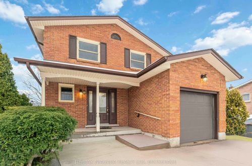 10 Donegel Pl, Hamilton, ON, L9A4Z6 | Card Image