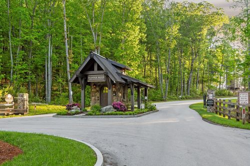 8553 Bear Paw Trail, Signal Mountain, TN, 37377 | Card Image