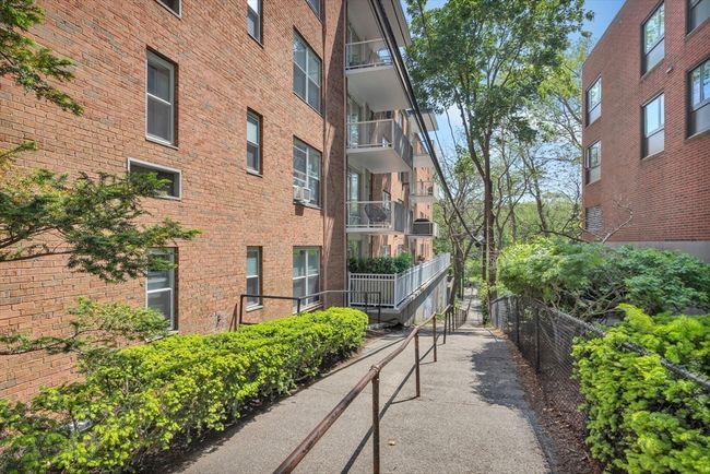 APT-34 - 100 Marion St, Condo with 1 bedrooms, 1 bathrooms and 1 parking in Brookline MA | Image 11