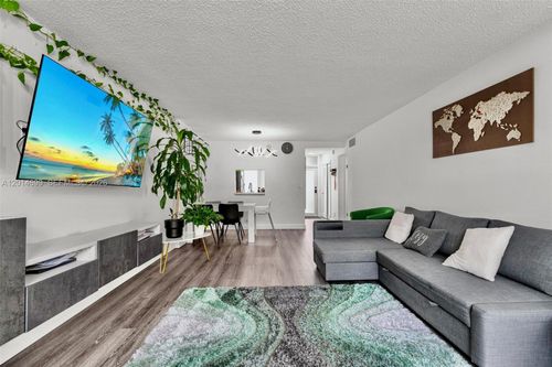 405-609 Ne 14th Ave, Hallandale Beach, FL, 33009-3673 | Card Image