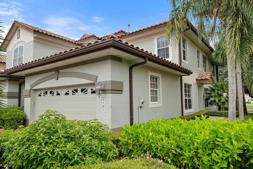 8406-8406 Miramar Way, LAKEWOOD RANCH, FL, 34202-9006 | Card Image
