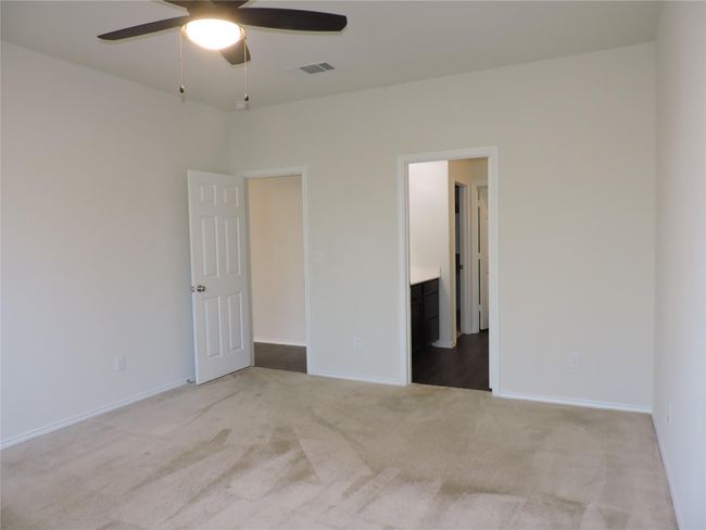 Large Primary Bath | Image 19