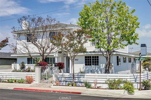 802 Maryland St, El Segundo, CA, 90245-2545 | Card Image
