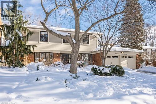 4226 Dunvegan Rd, Burlington, ON, L7L1P8 | Card Image