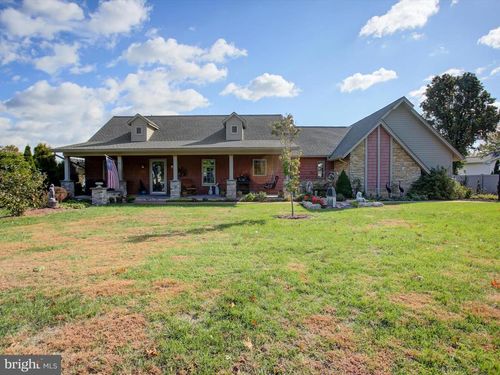 46 Pin Oak Ln, Gettysburg, PA, 17325-8500 | Card Image