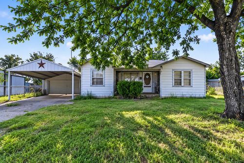 525 Chestnut Street, Baird, TX, 79504 | Card Image