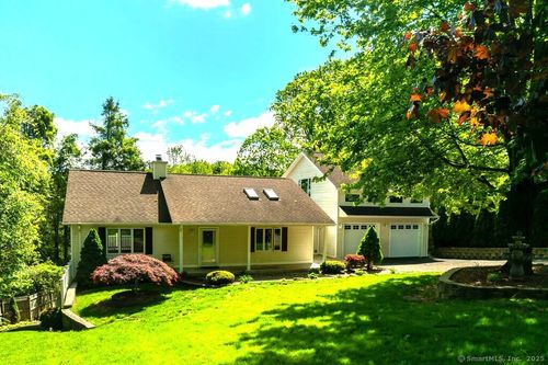 2 Topsfield Rd, Bristol, CT, 06010-7140 | Card Image