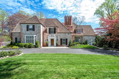 8 Rittenhouse Rd, Bronxville, NY, 10708-2321 | Card Image