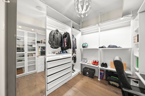 1004-2968 Glen Dr, Coquitlam, BC, V3B0C4 | Card Image