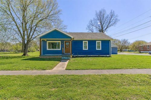 211 W 8th St, Grandview, IN, 47615-9482 | Card Image