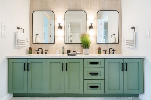 13 Goldenrod, Lake Forest, CA, 92630-8375 | Card Image