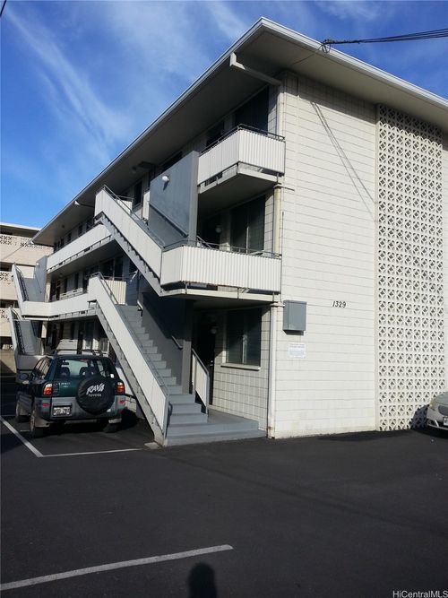 apt-10-1329 Kaihee St, Honolulu, HI, 96822-4206 | Card Image