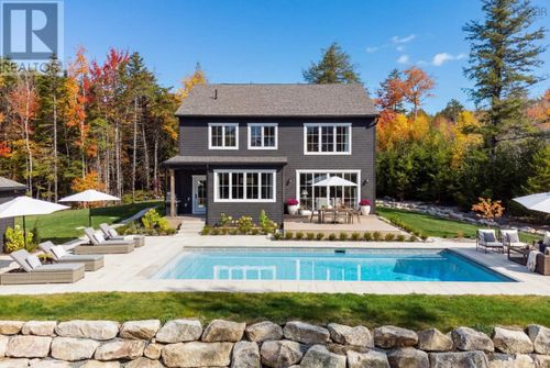 51 Dungarry Close, Fall River, NS, B2T0H2 | Card Image