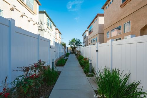18-25481 Dodge Ave, Harbor City, CA, 90710 | Card Image