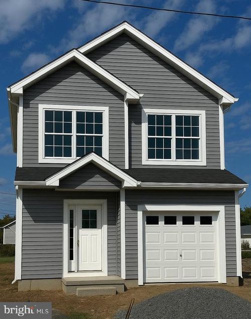 903 New Chestnut St, BRISTOL, PA, 19007 | Card Image