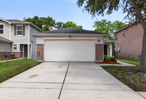919 Staffordale Manor Ln, Houston, TX, 77047-4592 | Card Image