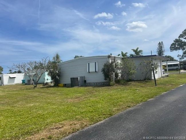 4341 King Theodore Dr, House other with 2 bedrooms, 2 bathrooms and 1 parking in Boynton Beach FL | Image 5