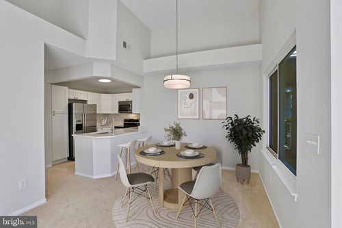 11737 Summerchase Cir, RESTON, VA, 20194-1144 | Card Image