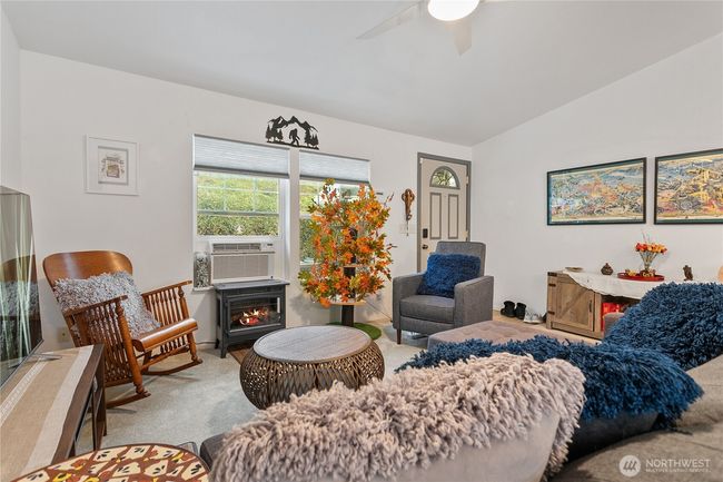 UNIT-6 - 4949 Samish Way, House other with 3 bedrooms, 3 bathrooms and 2 parking in Bellingham WA | Image 5