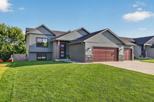419 Skogen Dr, Kenyon, MN, 55946-1419 | Card Image