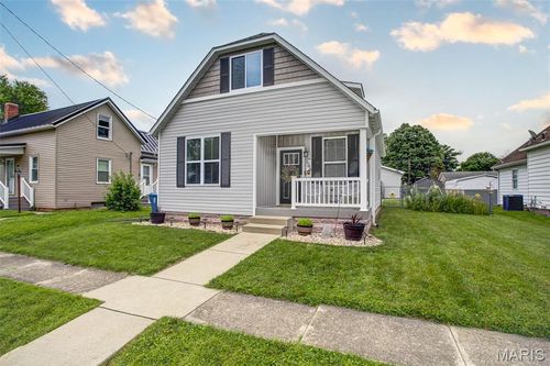 504 Napolean, Saint Jacob, IL, 62281-1639 | Card Image