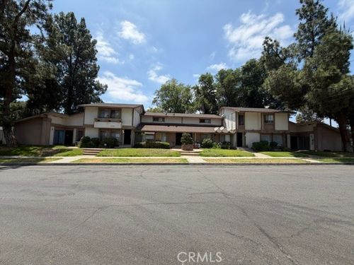 1525 N Holmes Ave, Ontario, CA, 91764-1350 | Card Image