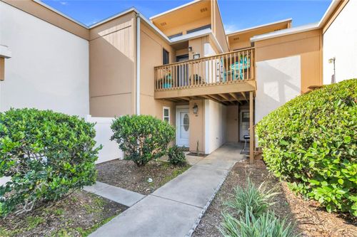 4b-1051 S Highland St, MOUNT DORA, FL, 32757-6324 | Card Image