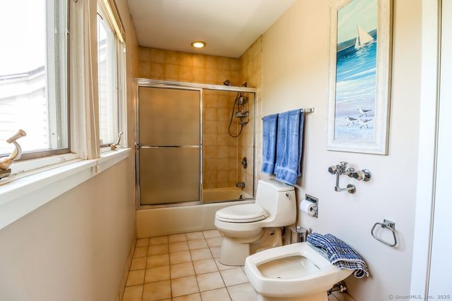 APT-2 - 230 New Canaan Ave, Condo with 3 bedrooms, 3 bathrooms and 3 parking in Norwalk CT | Image 29