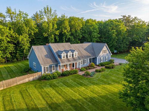 15 Wright Acres Rd, Bedford, NH, 03110-6131 | Card Image