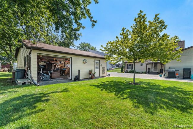 8856 Kingsley Drive, Home with 3 bedrooms, 3 bathrooms and null parking in Cambridge Twp MI | Image 33