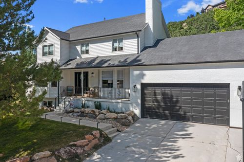 10927 S Lostwood Dr, Sandy, UT, 84092-4925 | Card Image