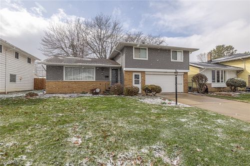 7550 Daytona Drive, Parma, OH, 44134 | Card Image