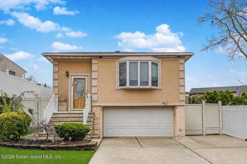 15 Bovanizer St, Staten Island, NY, 10312-4130 | Card Image