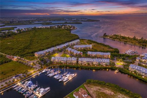 423 Bahia Beach Blvd, RUSKIN, FL, 33570-3053 | Card Image