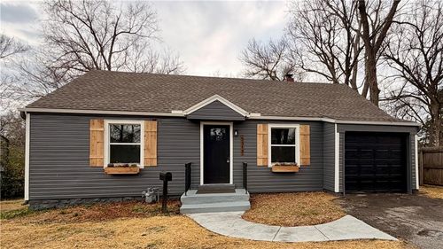 5312 Reeds Rd, Mission, KS, 66202-1919 | Card Image