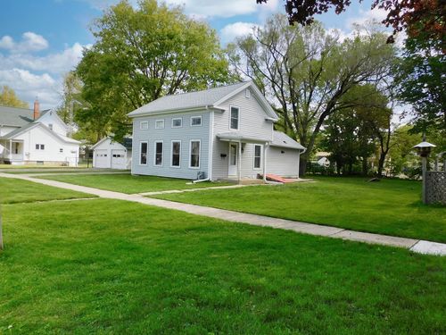 307 N 5th St, Oregon, IL, 61061-1404 | Card Image