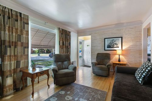 20509 Frazho St, Saint Clair Shores, MI, 48081-3407 | Card Image