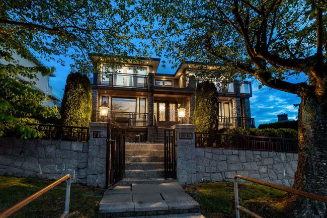 7120 Ridge Drive, House other with 8 bedrooms, 6 bathrooms and 5 parking in Burnaby BC | Image 1