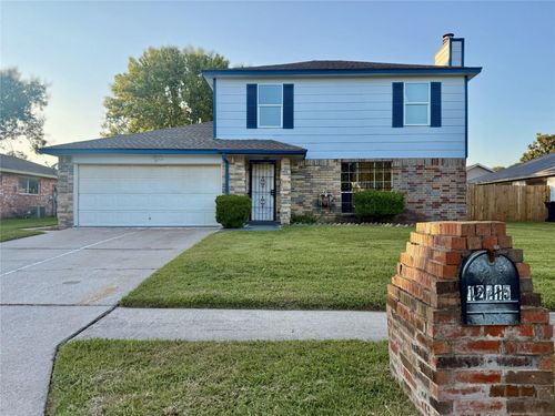 12715 Middlesbrough Ln, Houston, TX, 77066-3507 | Card Image