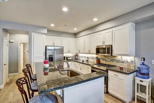 unit-3-211 Wildrose Cmn, Livermore, CA, 94551-7540 | Card Image