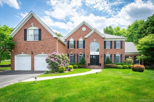 10 Kipps Ct, Somers, NY, 10589-2833 | Card Image