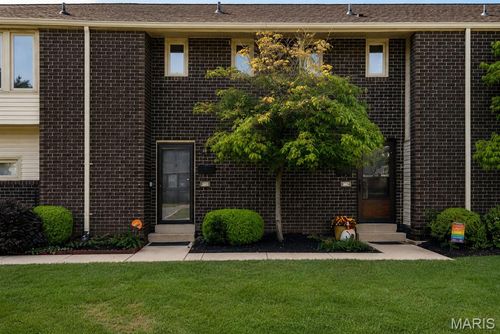 12310 Rossridge Ct, Saint Louis, MO, 63146-4607 | Card Image
