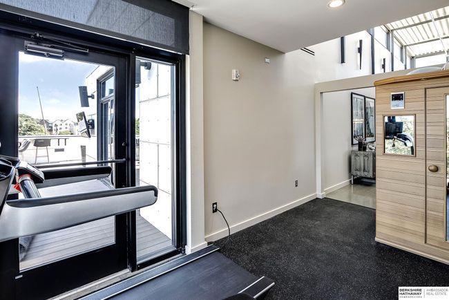 APT-401 - 1502 S 10 Th St, Condo with 2 bedrooms, 3 bathrooms and 2 parking in Omaha NE | Image 45