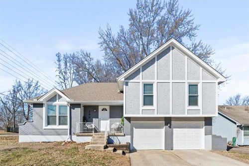 100 Keystone Dr, Lee's Summit, MO, 64086-3426 | Card Image