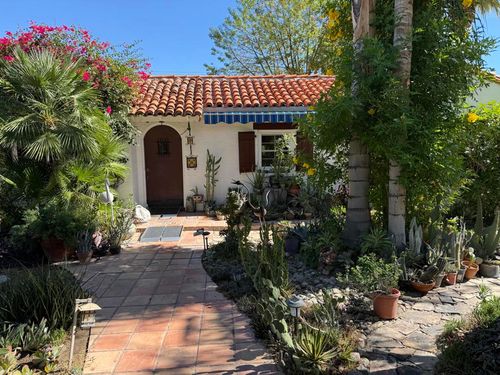 1810 S Mesa Dr, Palm Springs, CA, 92264-8933 | Card Image