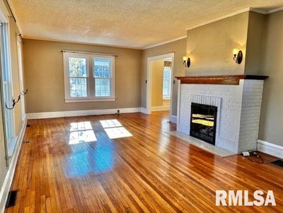 135 Westminster Street, House other with 3 bedrooms, 1 bathrooms and null parking in Jacksonville IL | Image 2