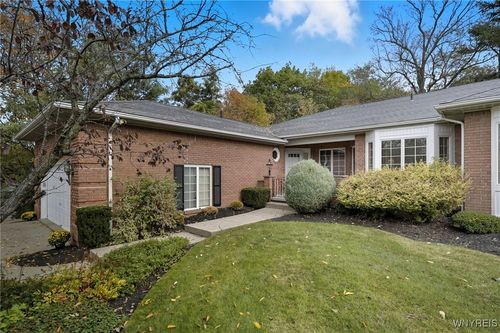 12 Hampton Hill Dr, Amherst, NY, 14221-5840 | Card Image