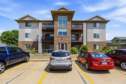 1-3010 Wilson Ave Sw, Cedar Rapids, IA, 52404-7804 | Card Image
