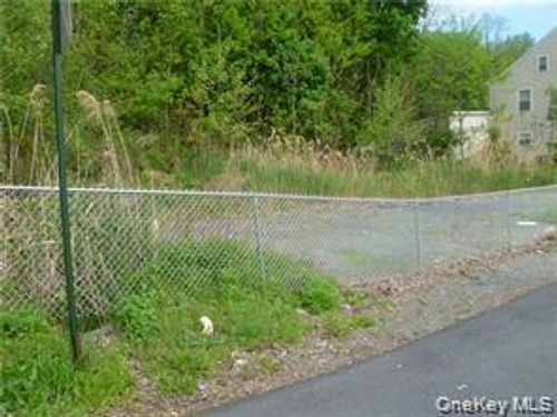 21 Coffey Ave, New Windsor, NY, 12553-6702 | Card Image